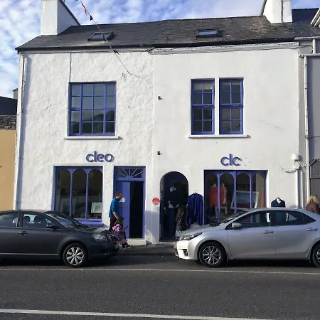 Cleo Gallery