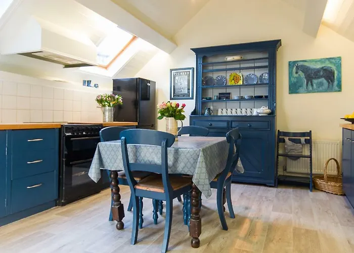 Cleo Gallery Kenmare