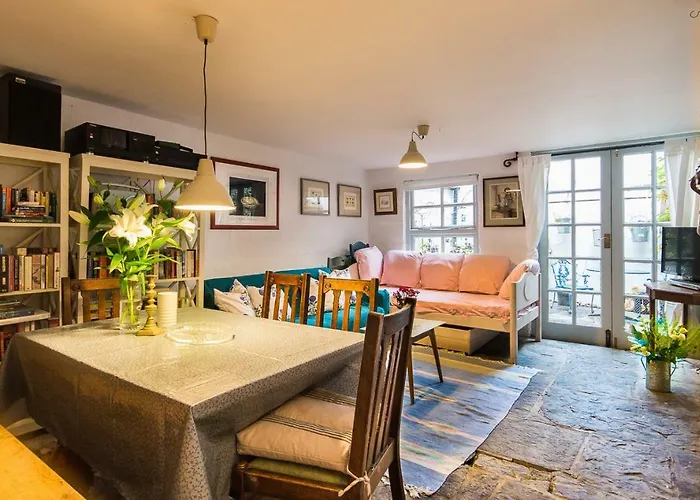 Cleo Gallery * Kenmare