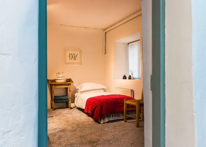 Cleo Gallery Kenmare