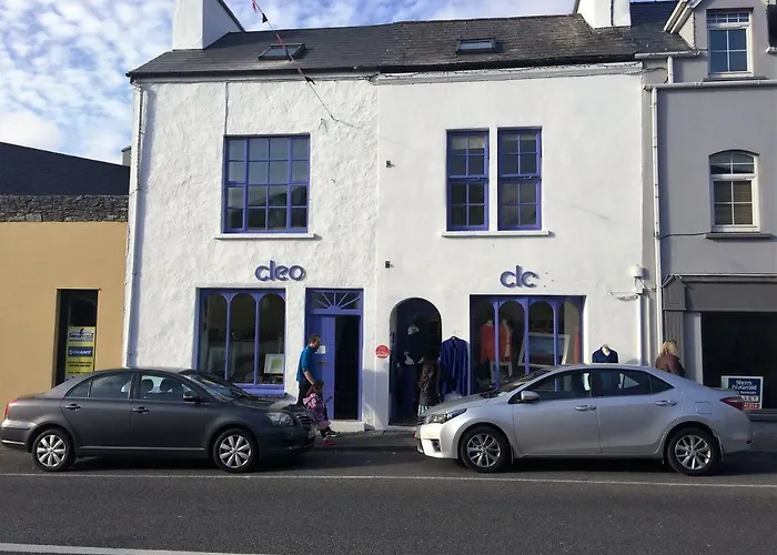 Cleo Gallery