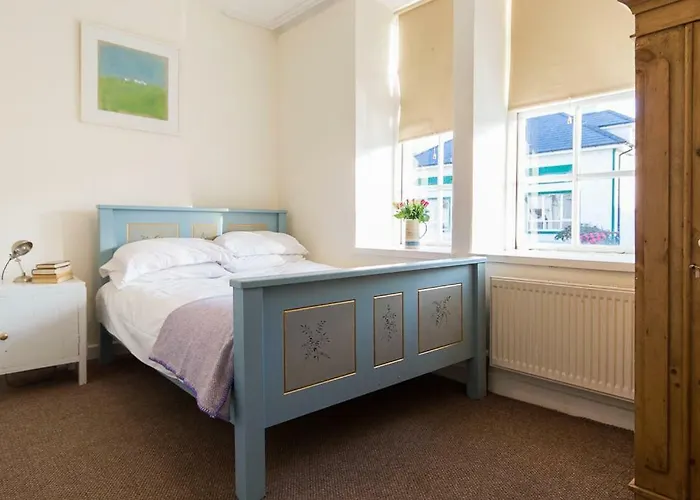 Cleo Gallery Daire Kenmare